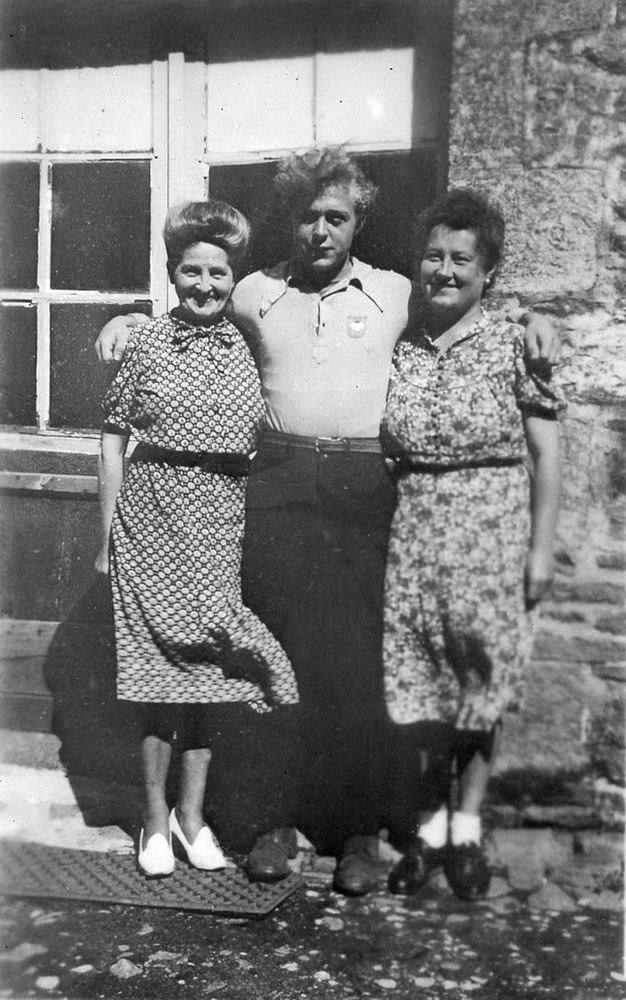 Juin 1944 : Madame Tréhin, Bill Hawkins et Madame Yan