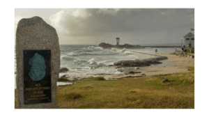 La stèle de Trévignon en hommage aux disparus et péris en mer