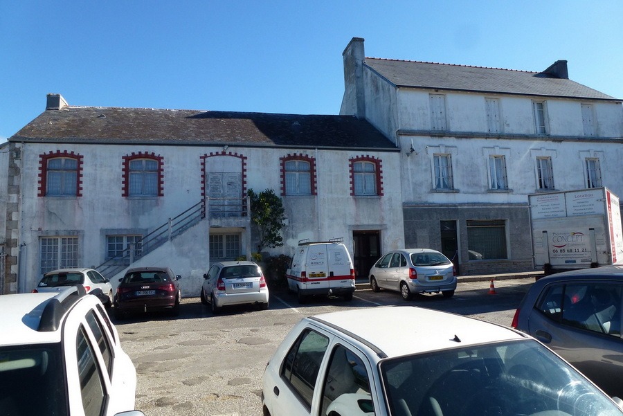 La salle de bal était située à l’étage du bâtiment à gauche