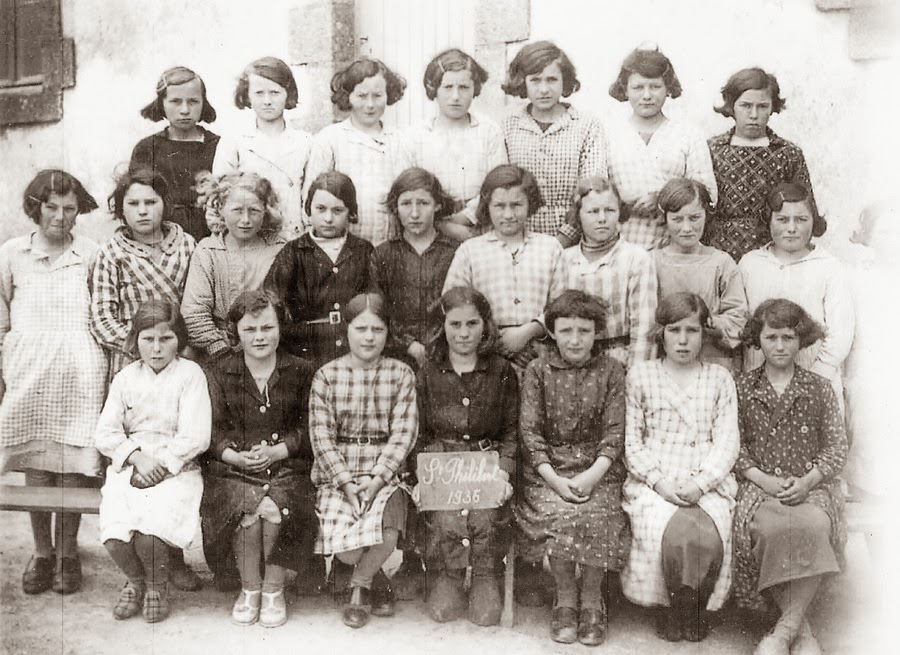 La classe de Mle Cariou à Saint-Philibert Trégunc en 1935