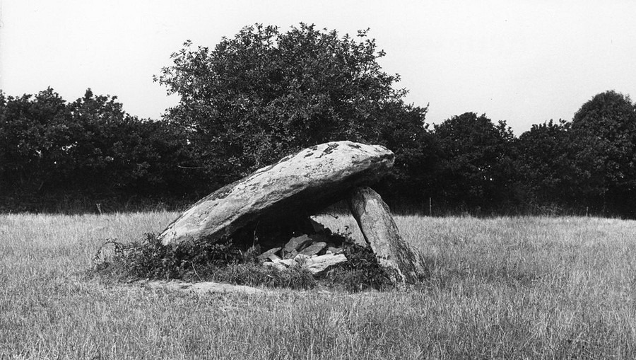 Dolmen de Kermadoué