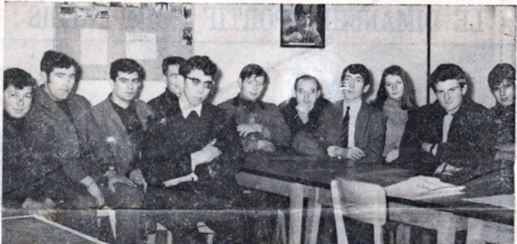 A la création du foyer des jeunes de Trégunc en septembre 1967, on reconnait Yves Brunou, Michel Kerlan, Bernard Sellin, Jacky Déréat, José Sancéo, Albert Ollivier, Maurice Tanguy, Michel Naviner, Maryse Guillou, Arsène Le Gac, Bernard Péron