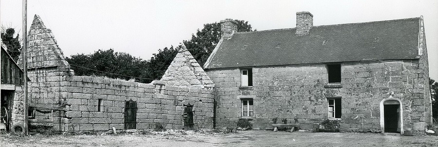 Manoir de Kermadoué vers 1970