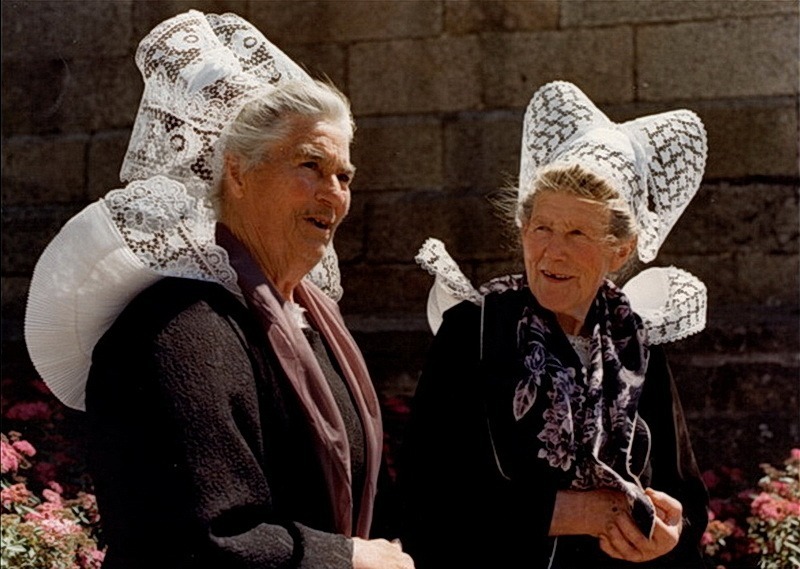 Coiffe de cérémonie