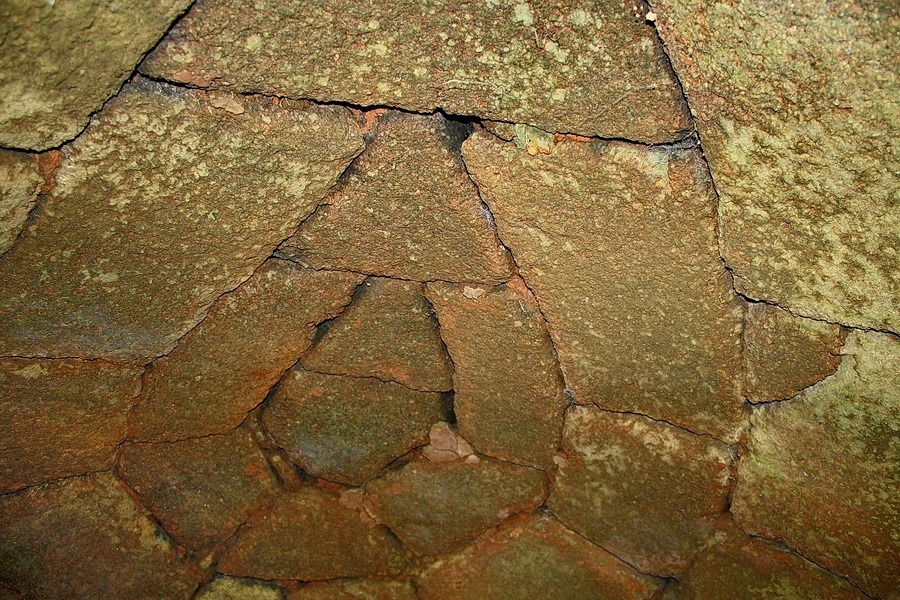La voûte de ce four se termine par un dessin en forme de goutte d’eau.